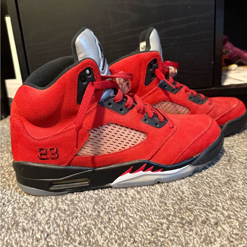 Air Jordan 5 Retro red and black - Picture 4 of 9